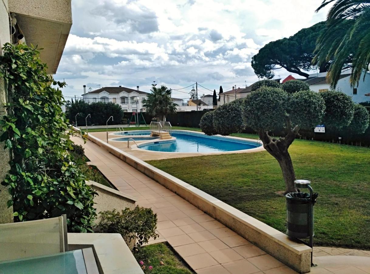 Relax I Sol Apartment กัมบริลส์ ภายนอก รูปภาพ